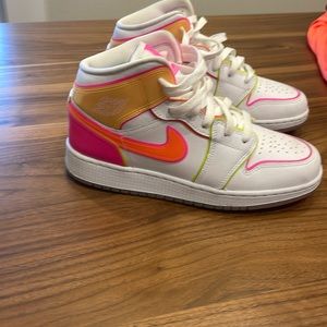 COPY - Jordan 1 Mid Edge Glow